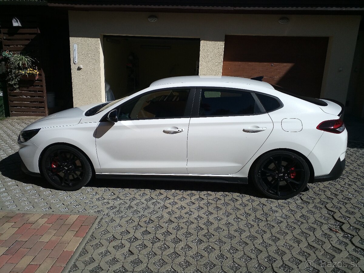 Hyundai i30N Fastback - 10