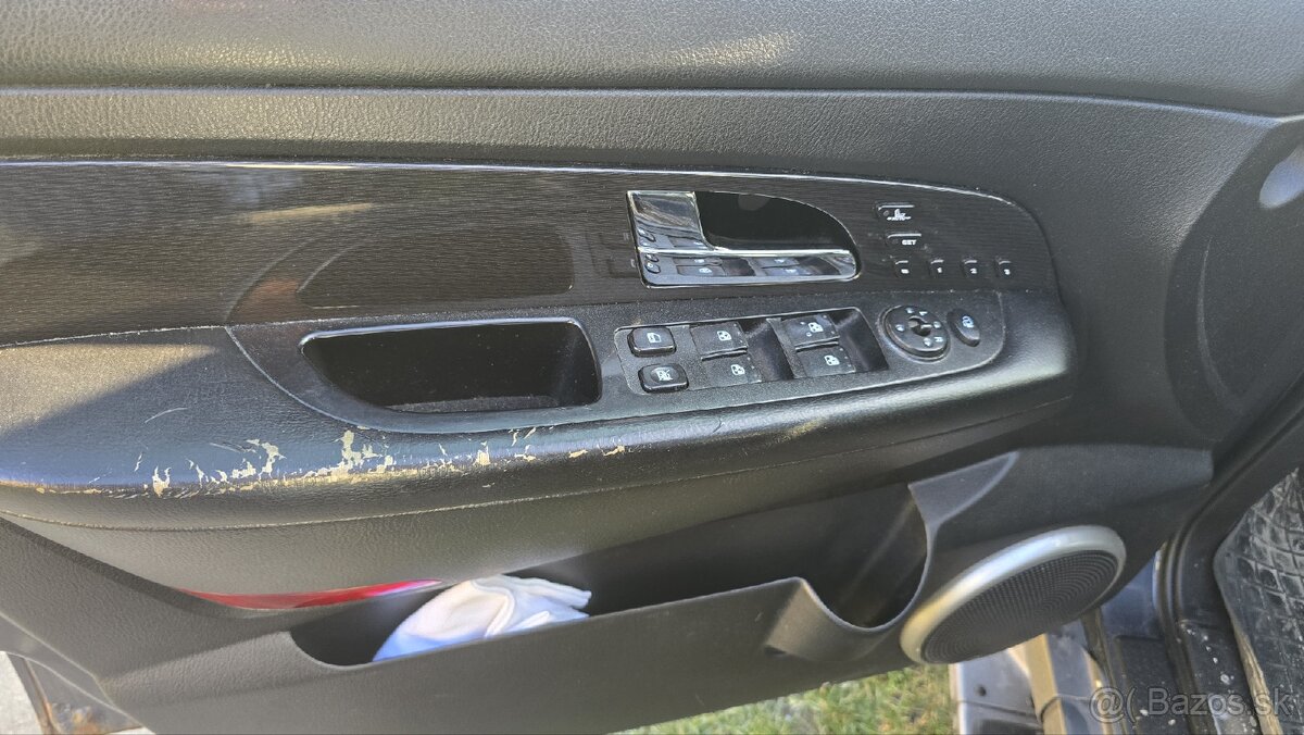 Predám SsangYong Rexton - 10