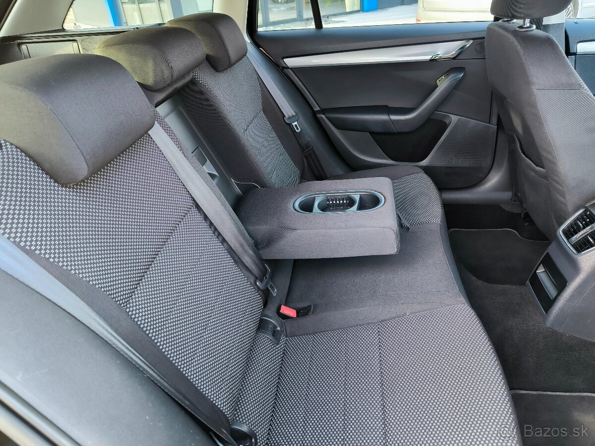 Škoda Octavia Combi 1.6TDI - DSG - 2014 - Ambition - 10