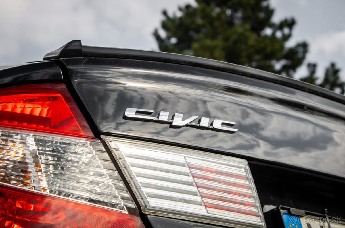 Honda Civic 1.8 i-VTEC, 104kW, M6 - 10