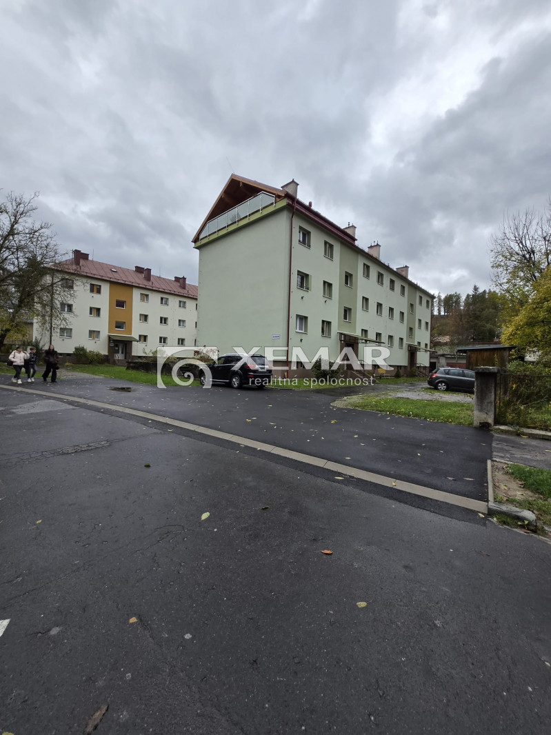 PREDAJ 2 izbový byt Banská Bystrica - 10