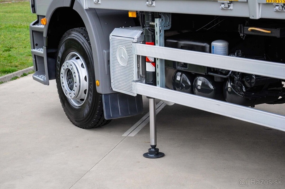 MERCEDES AXOR 1829 VALNÍK + HYDRAULICKÁ RUKA TOP STAV EU5 - 10
