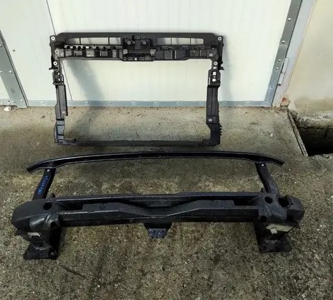 chladicova stena vw Golf Sportsvan chladicovka 2.0 - 10