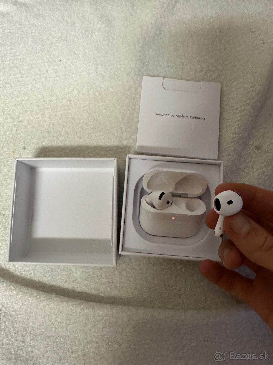 Apple AirPods 4 ANC - 10
