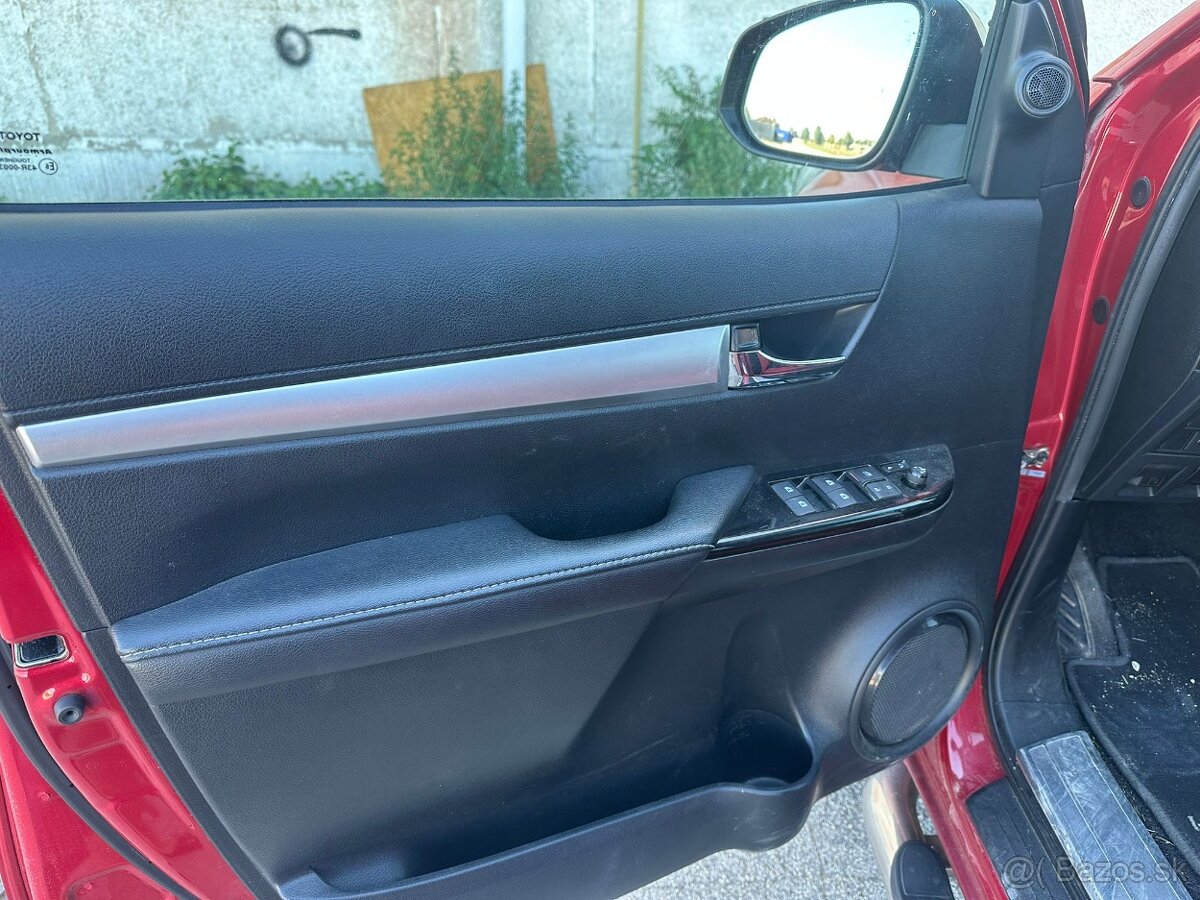 Toyota Hilux DC 2.4 D-4D - 10