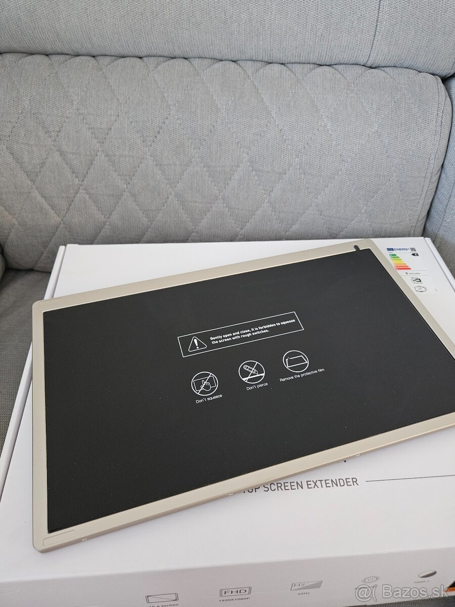 Kwumsy triple screen S6 - rozšíriteľný monior pre notebook - 10