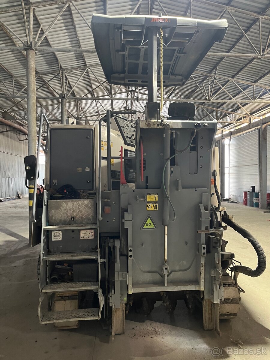 Cestná fréza Wirtgen W100F - 10