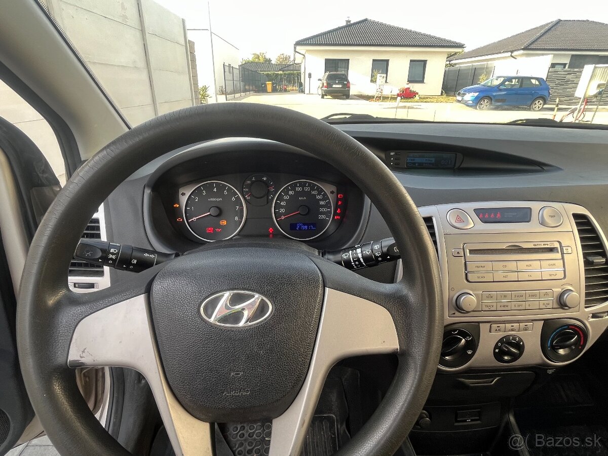 Hyundai i20, 1.2 benzín, r.v. 2011 - 10