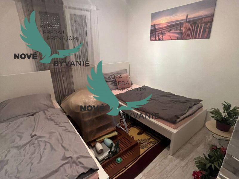 Dom 2x apartmán blízko mora v Chorvátsku na ostrove Vir - 10