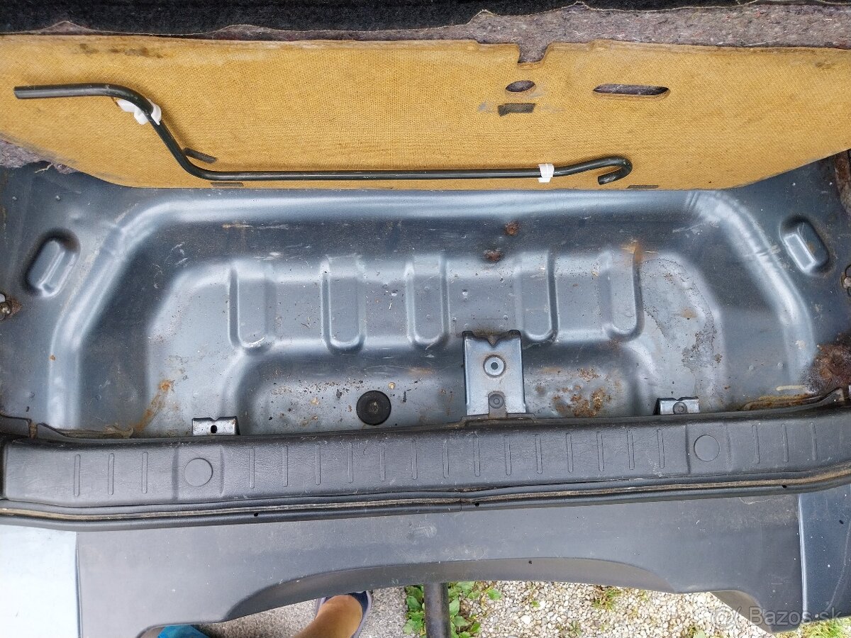 Suzuki Jimny 1,3 VVTi, 4x4, 16V r. 2005 - 10