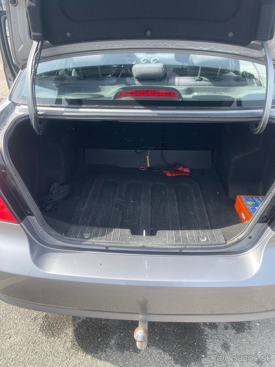Chevrolet Aveo 1.4 benzín 2008/2009 - 10