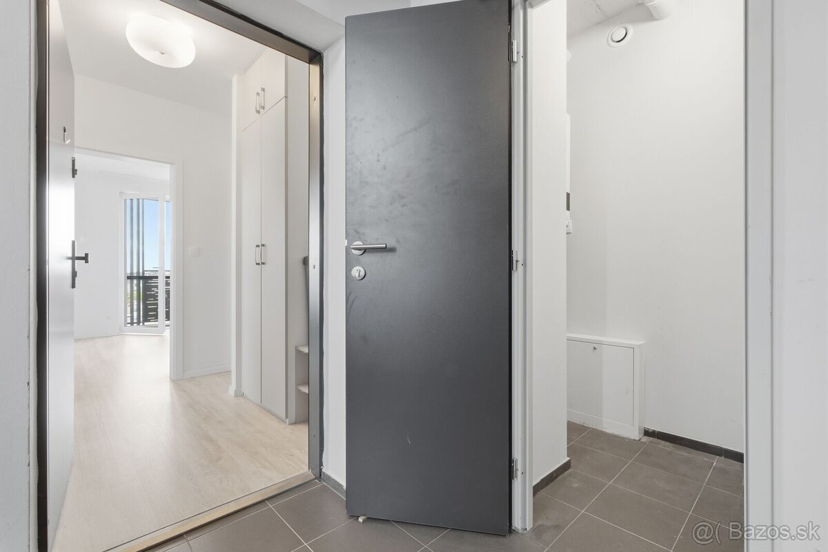 Prenájom, 2.izbový byt s veľkým balkónom v Hamuliakove – foto 10