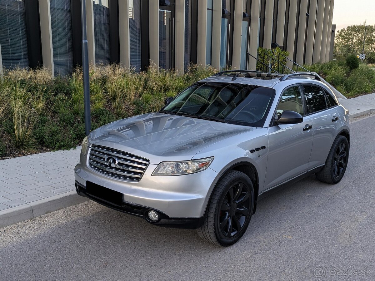 SUV Infiniti / 314 koní, automat, V8 / - 10