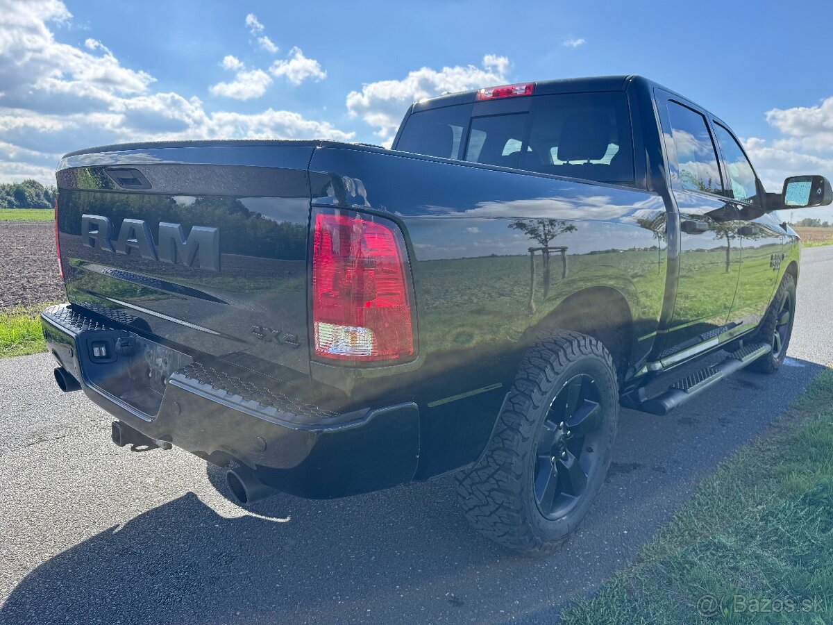 Dodge Ram 1500 Classic 2023 Hemi 5,7 - 10