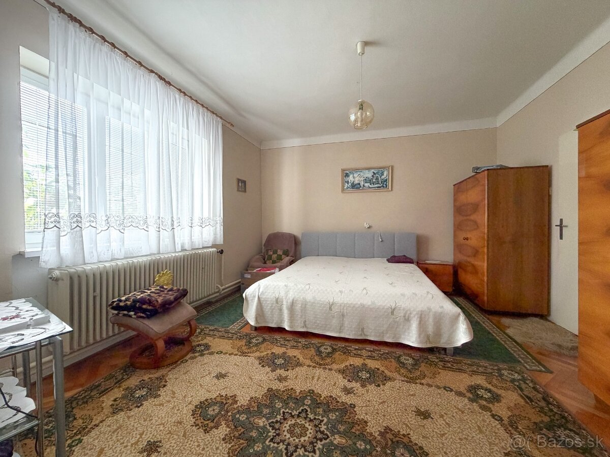 RODINNÝ DOM S VEĽKORYSÝM POZEMKOM - 10