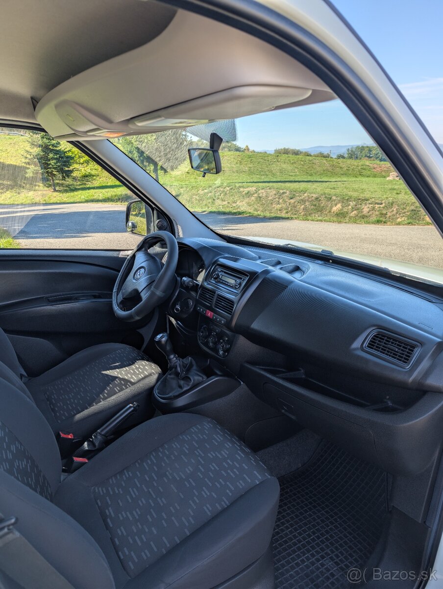 Opel Combo 1.3 cdti 66kw - 10