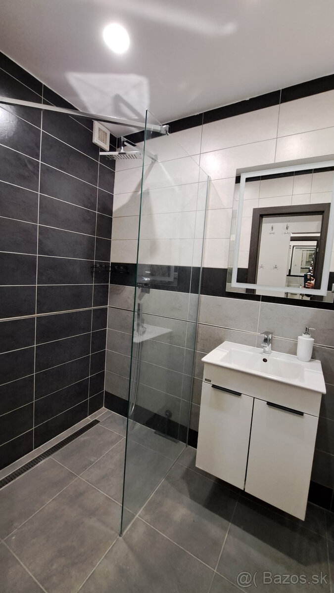 Krásny 2-izbový byt v centre Popradu na prenájom - 10