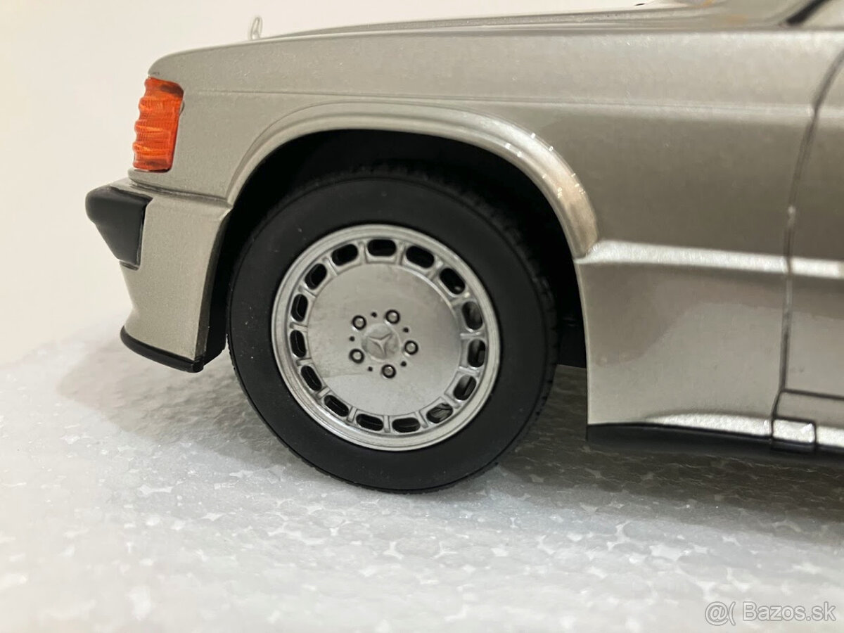 1:18 Mercedes-Benz W201 190 2,5 16V - 10