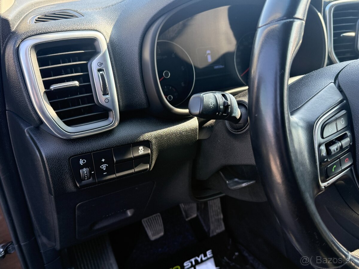 Kia Sportage 1.7 CRDi 2WD Silver - 10