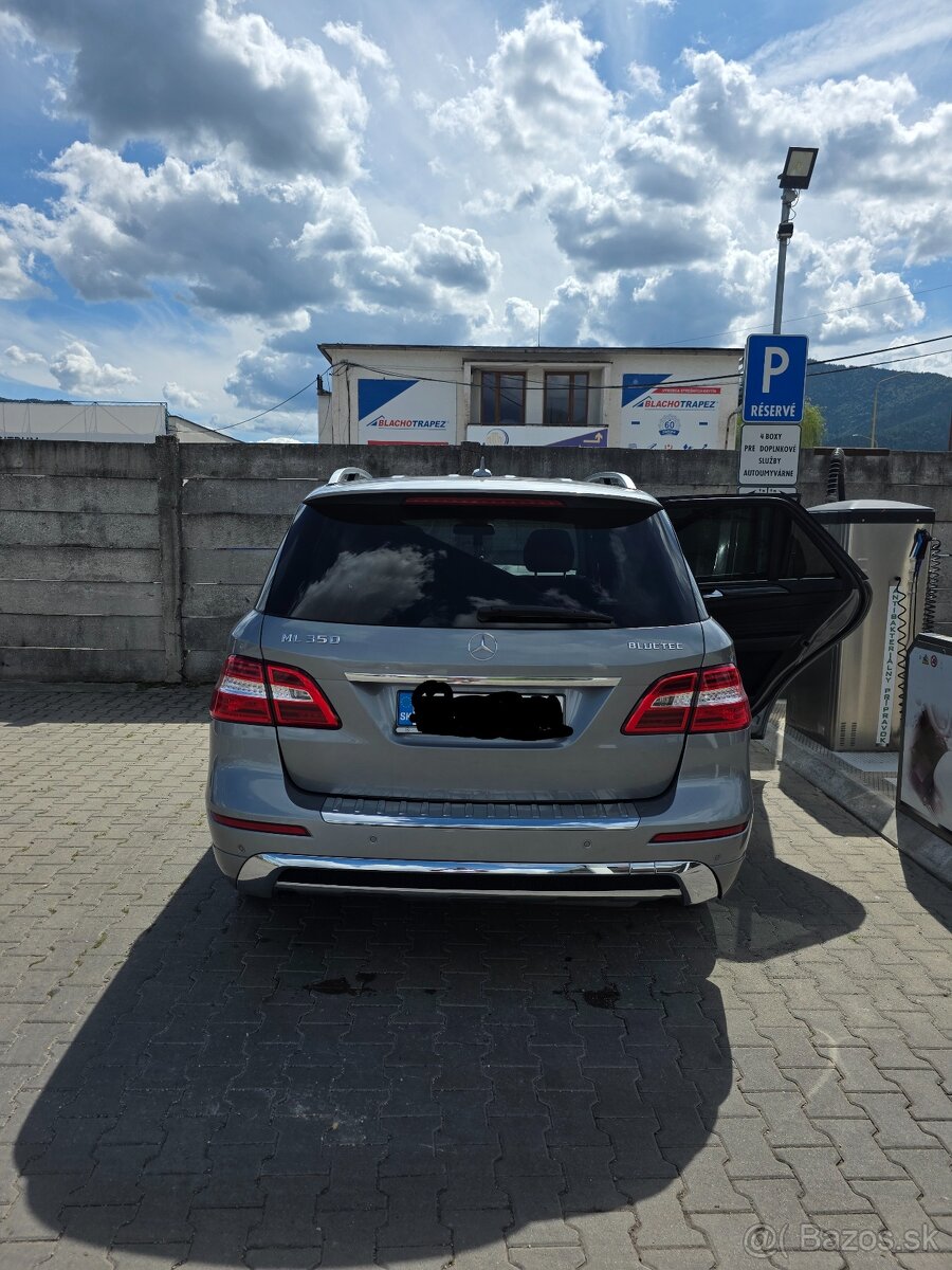Mercedes-Benz ML trieda 350 BlueTEC 4matic AMG - 10