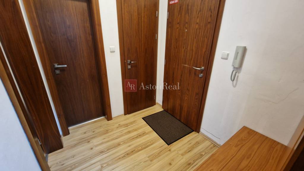 Rekreačný apartmán Vys.Tatry-Veľká Lomnica 57 m2-APARTMÁNY L - 10