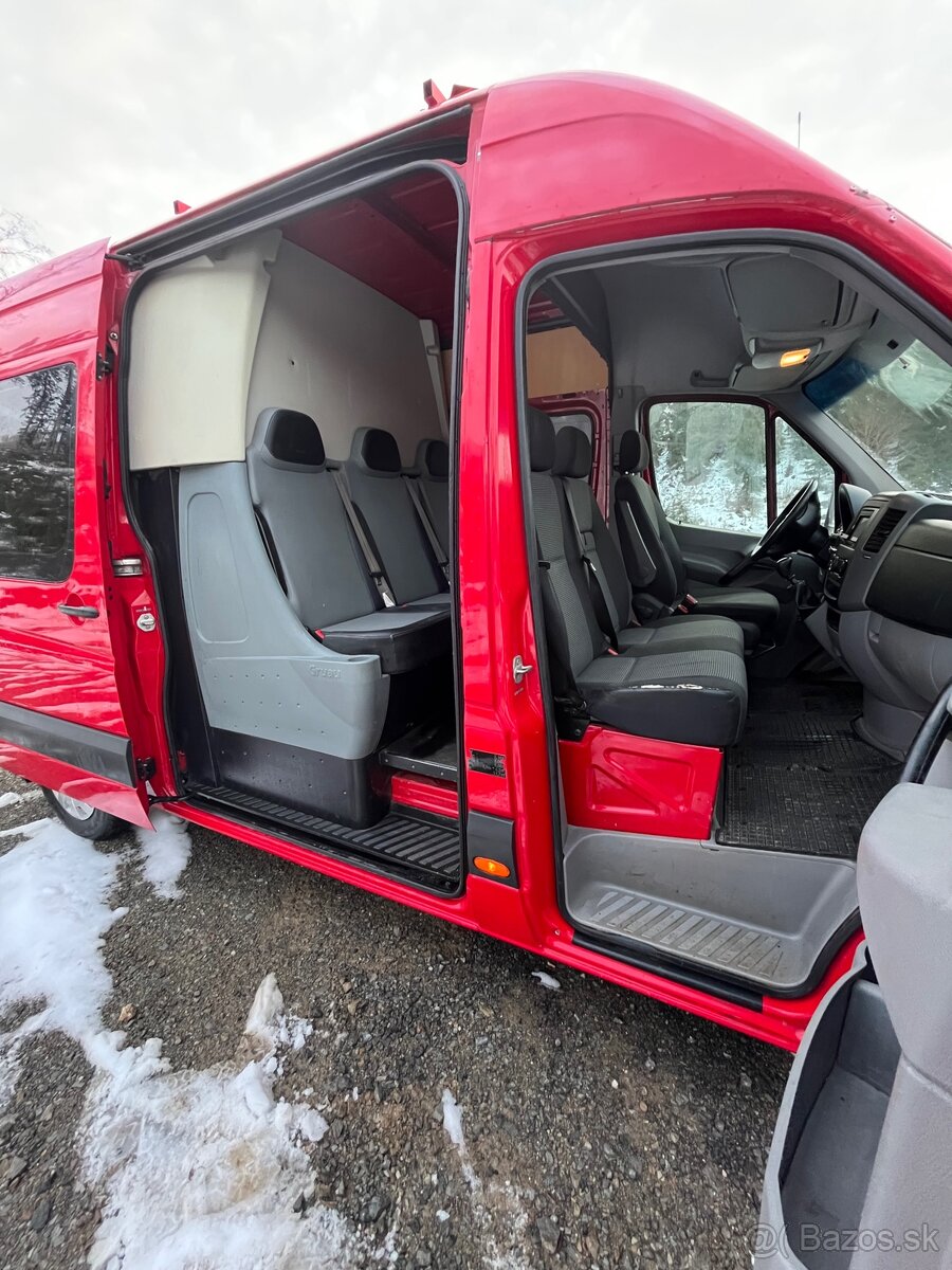 Mercedes-Benz Sprinter - 10