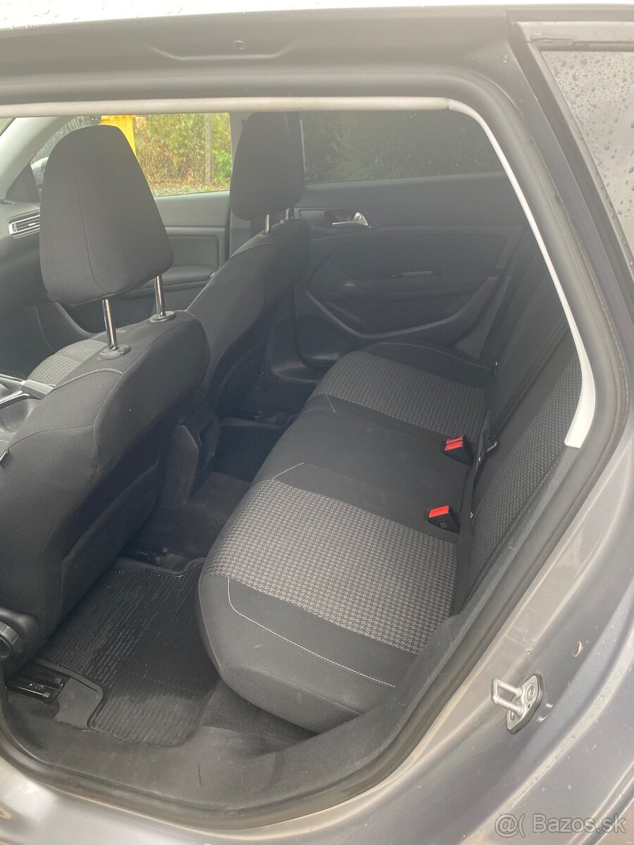 Peugeot 308 sw 1,2 96 kw - 10