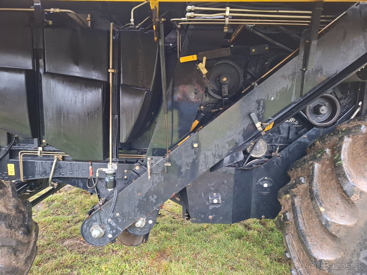 Predám kombajn New Holland CS 660 - 10
