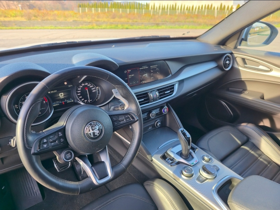 Alfa Romeo Stelvio 2.0 Q4 2022 - 10