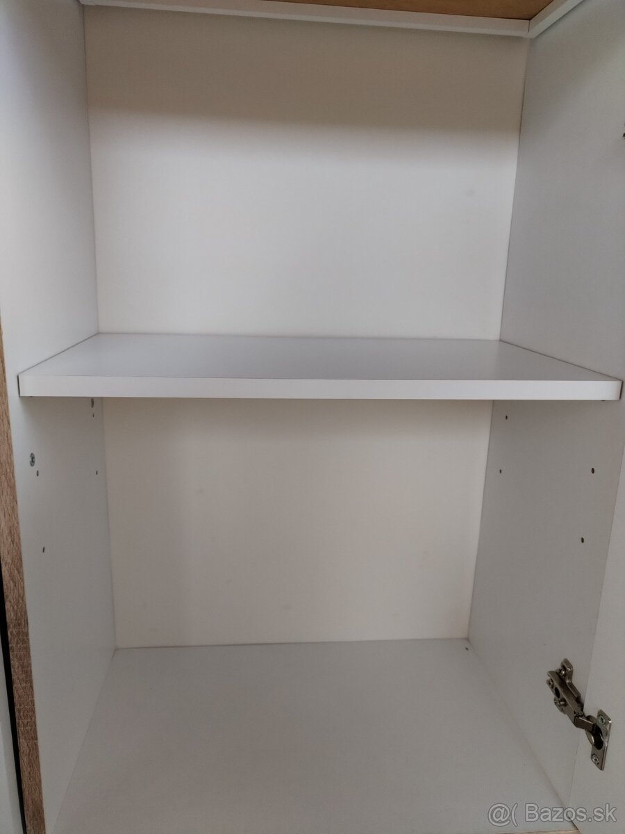 Predsieňová stena - 10