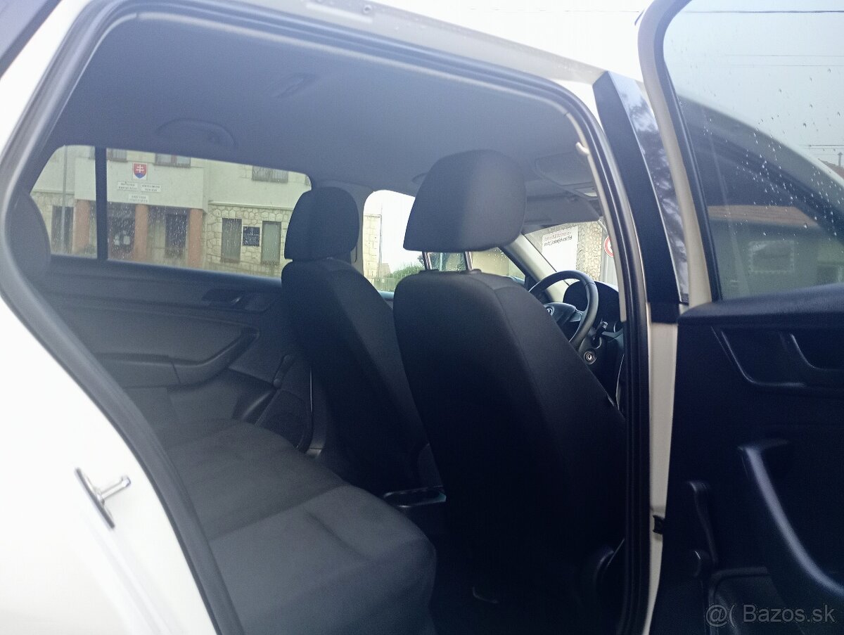 Škoda Rapid Sportback 1.6 Tdi 66kw 2016 - 10