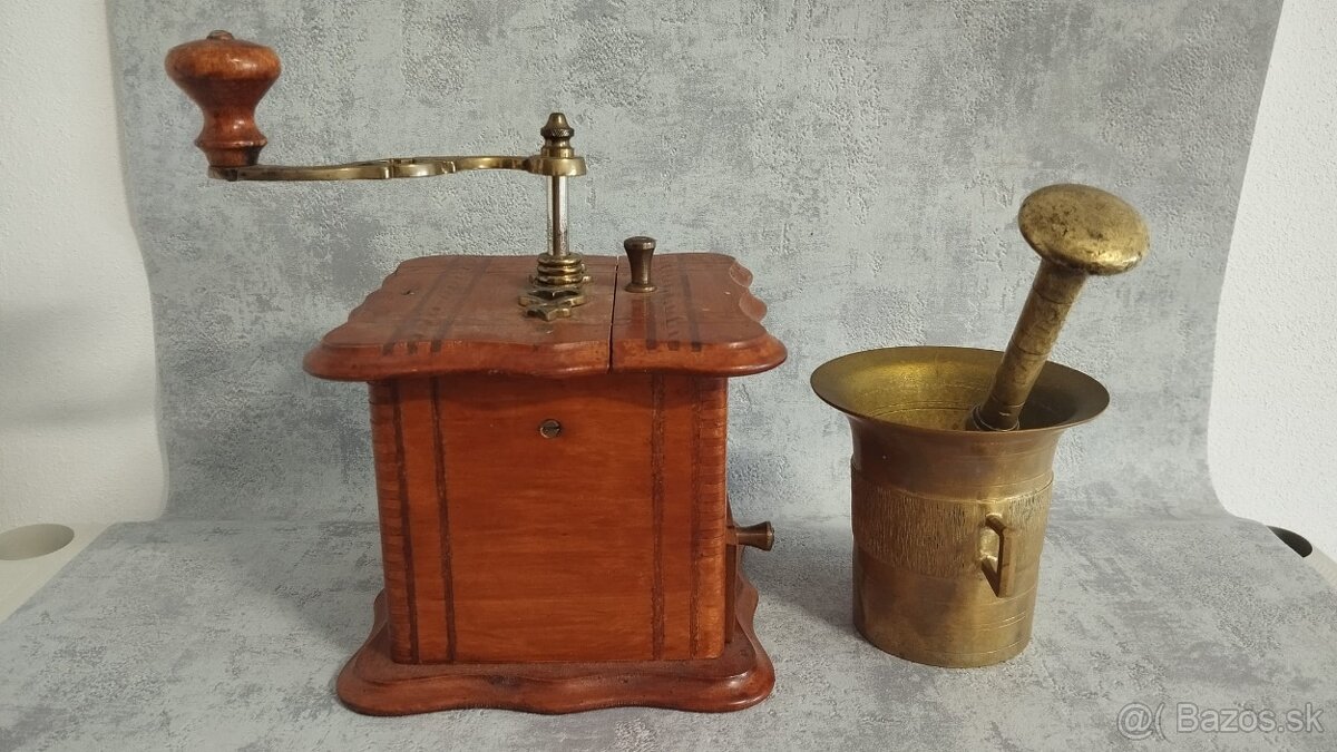 Starý mlyncek na kávu s intarzii + maziar celek za 64e - 10