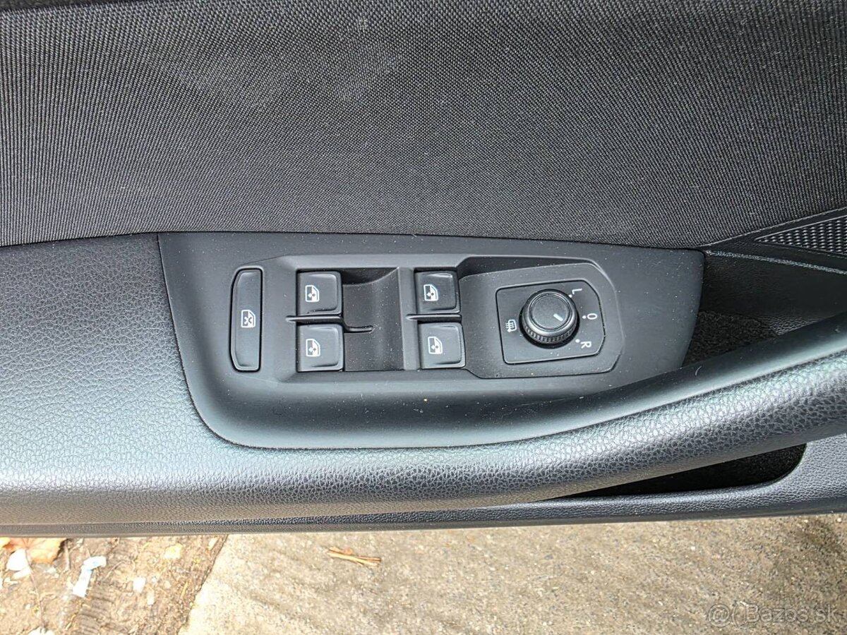 Volkswagen Passat Variant 1.5 TSI ACT Elegance DSG - 10