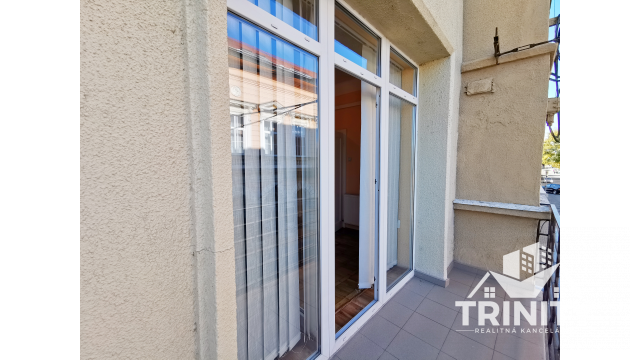 Na predaj priestranný 4-izbový byt v meste Nové Zámky - 10