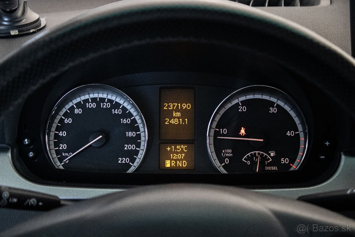 Mercedes-Benz Viano 2.2 120kW 7-miestne 2011 - 10