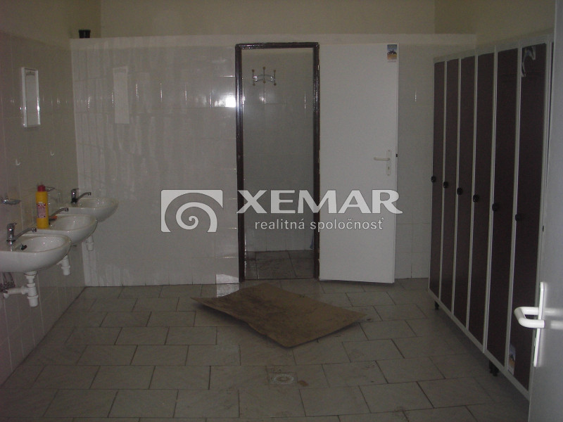 Skladové a kancelárske priestory na prenájom Banská Bystrica - 10