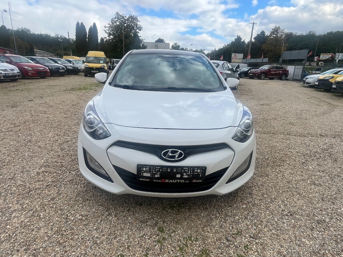 Hyundai i30, 1.6CRDi 81kWPRAVID.SERVIS - 10