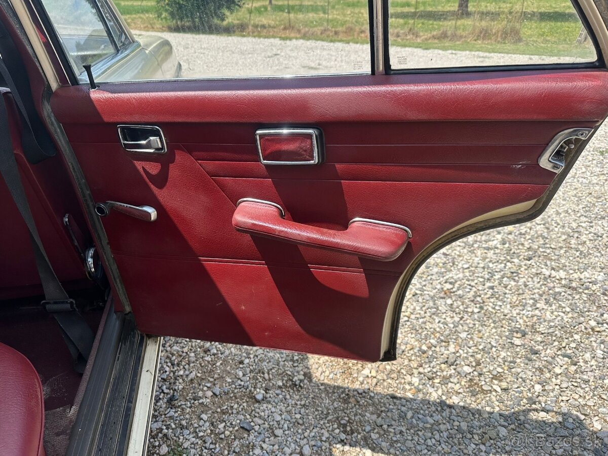 Mercedes W115 220d - 10