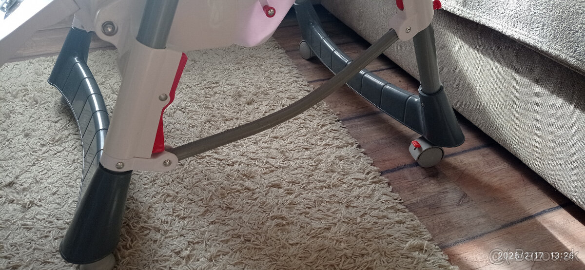 Stolička na krmenie - 10