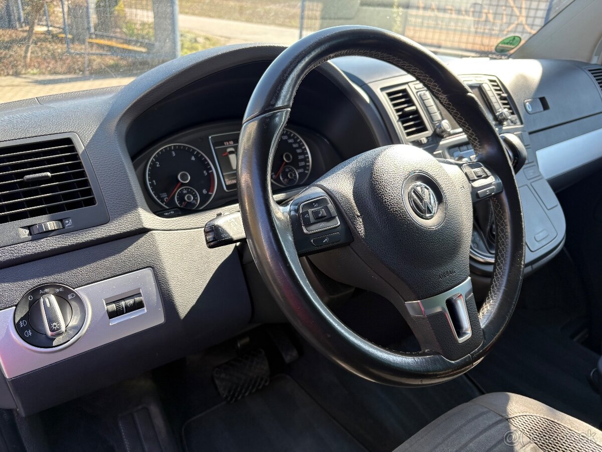 Volkswagen Multivan DSG - 10