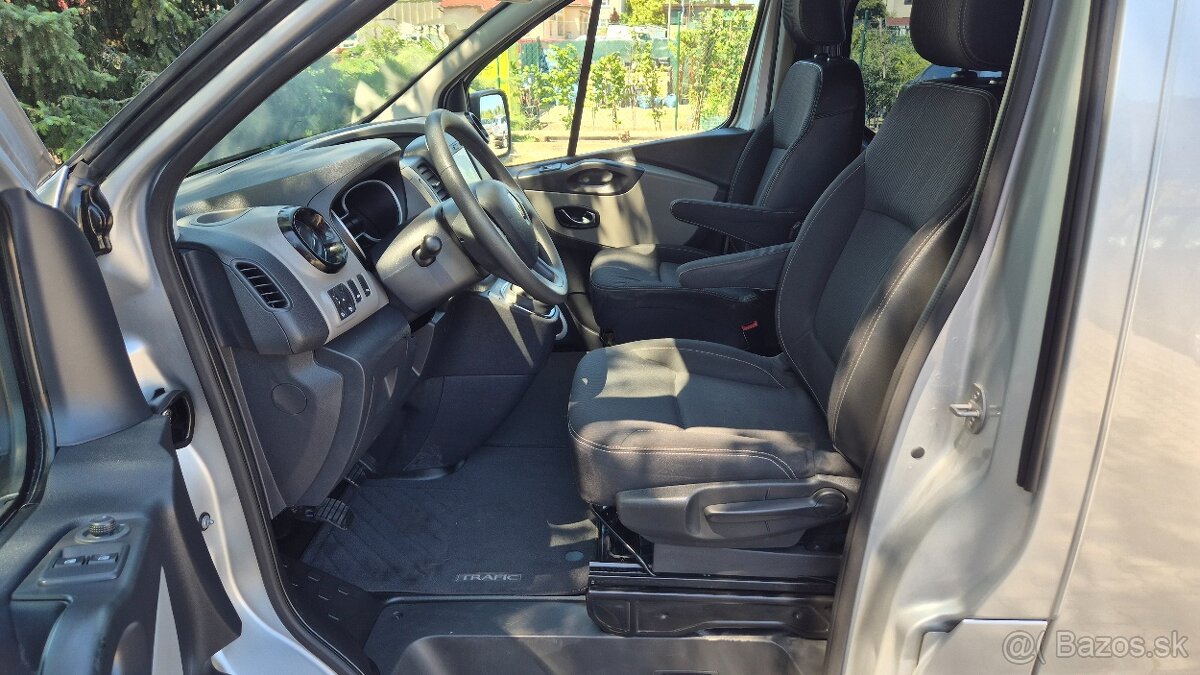 Renault Trafic 8-miestny 107kw - 10