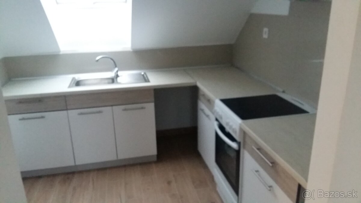 POLYFUNKČNÝ 4. podlažný objekt, 242,7m2, Sídlisko II., PO - 10