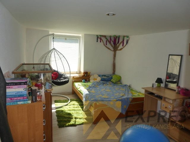 RK EXPRES - predaj rodinný dom v Handlovej, ul. Krasku - 10