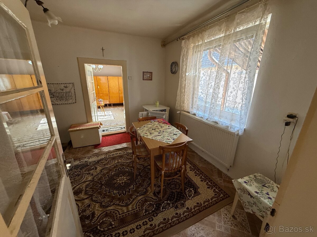 Rodinný dom a záhrada - 10