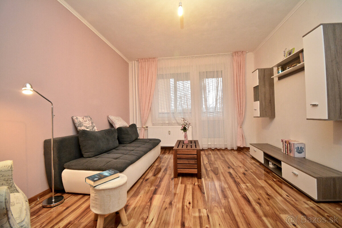 Útulný 3-izbový byt s loggiou v Lučenci so zariadením - 10