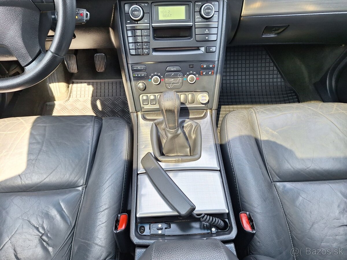 Volvo XC90, D5 MANUÁL, 7.míst SUMMUM - 10