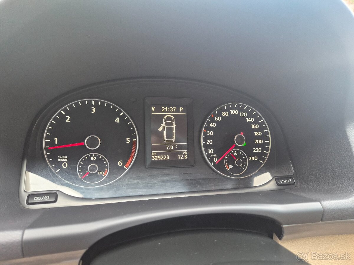 Volkswagen Touran 2.0TDI Highline - 10