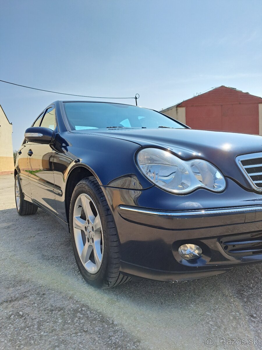 Mercedes Benz 200 CDI - 10