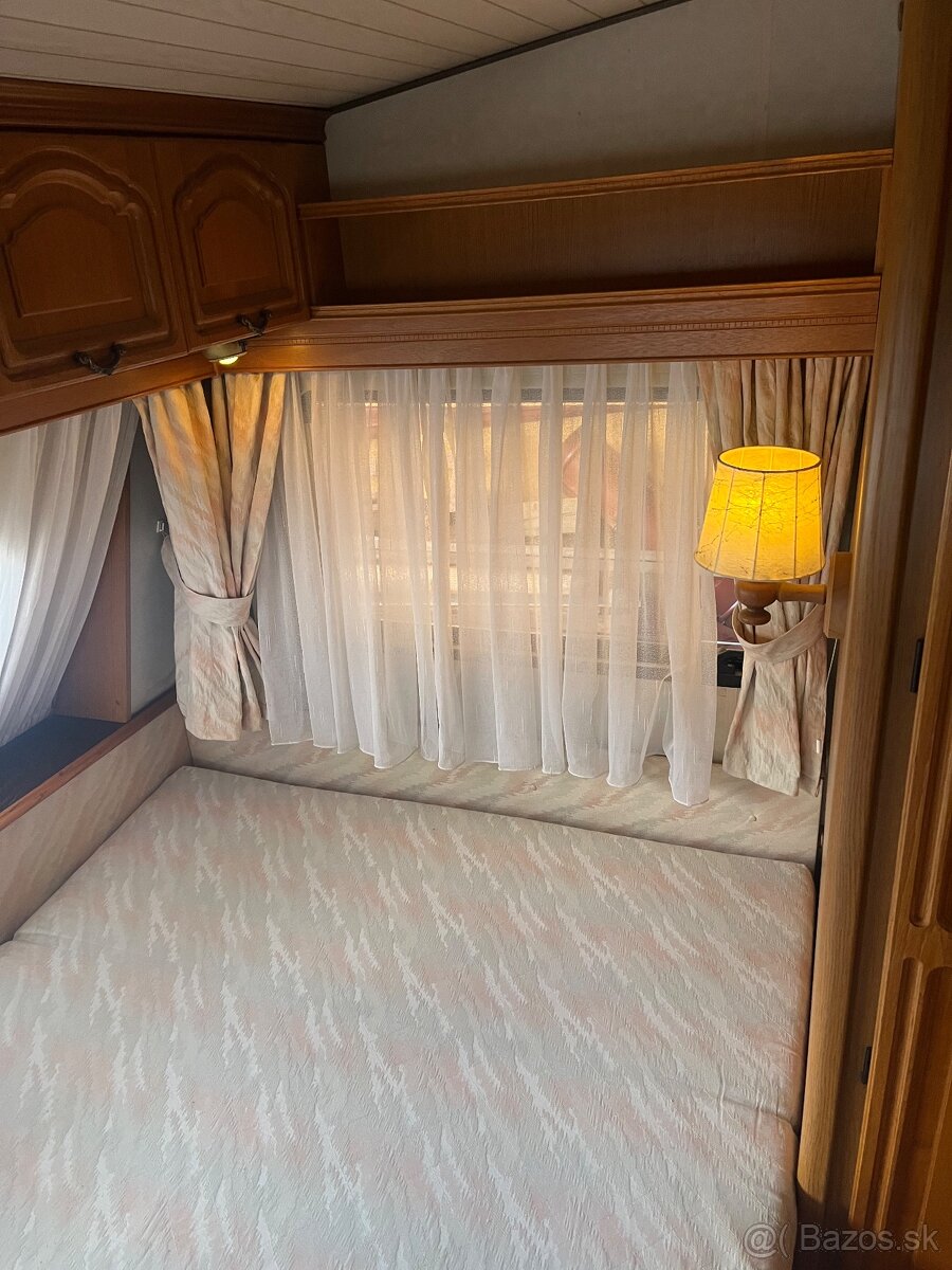 KARAVAN HOBBY DE LUXE - 10