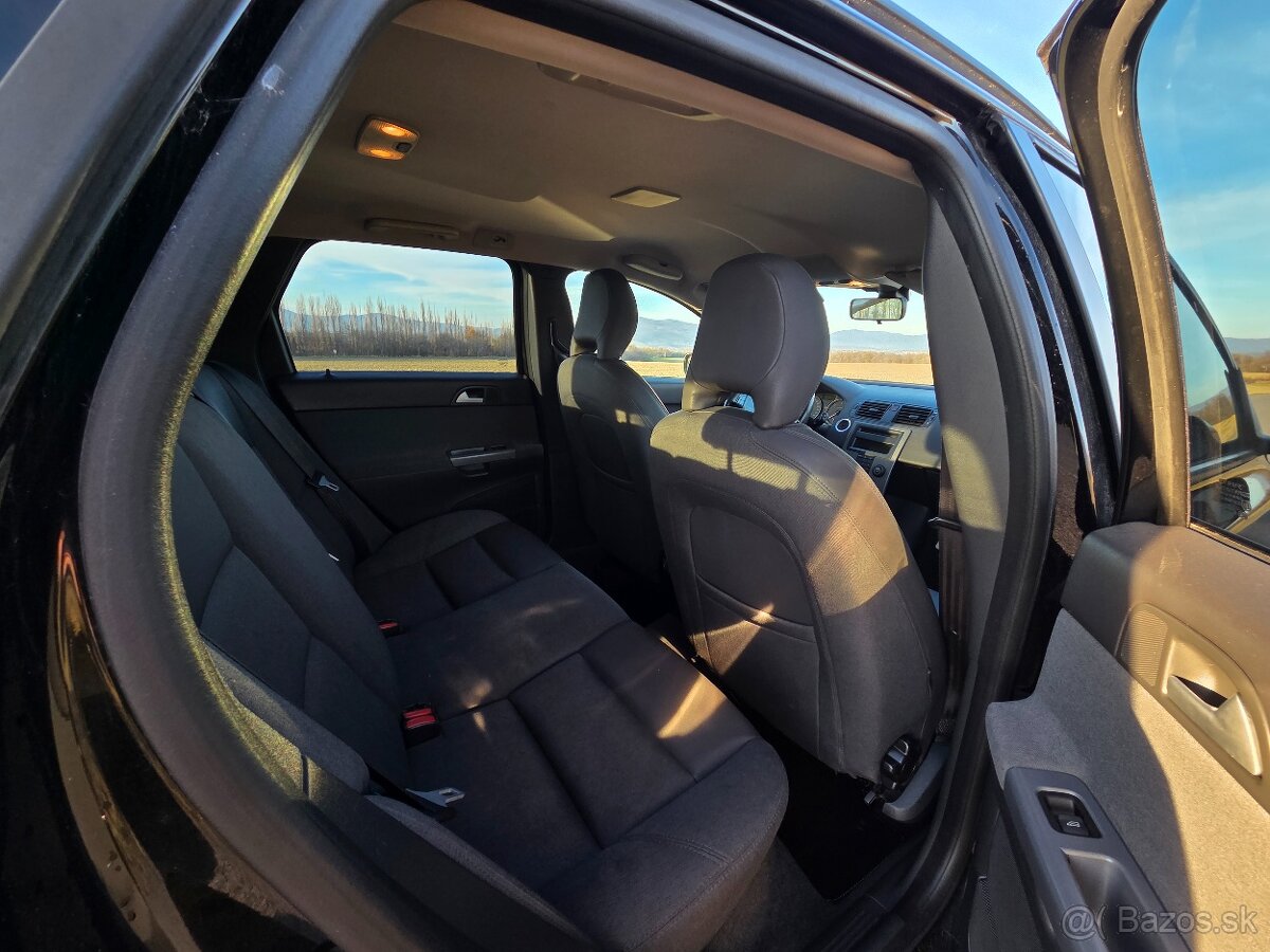 Volvo V50 - 10